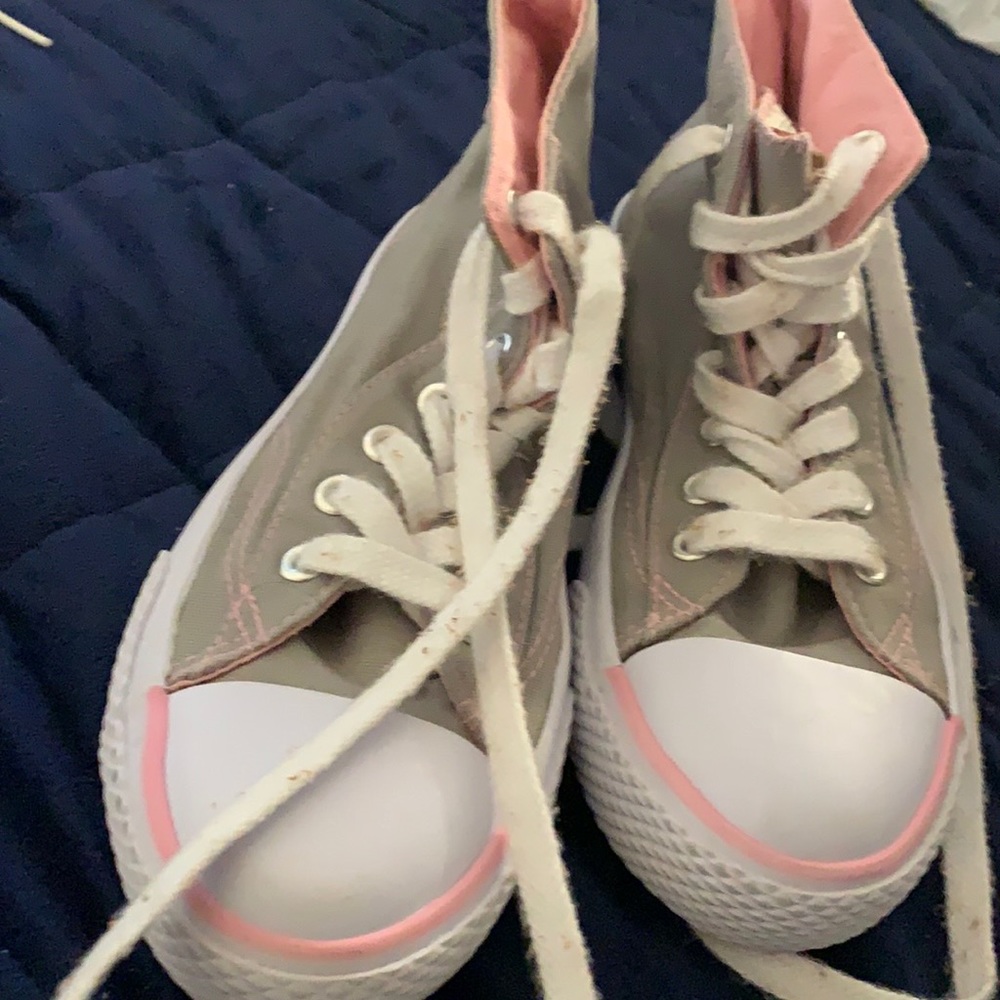 Girls Air Walks sneakers in good condition size 2.5 grey